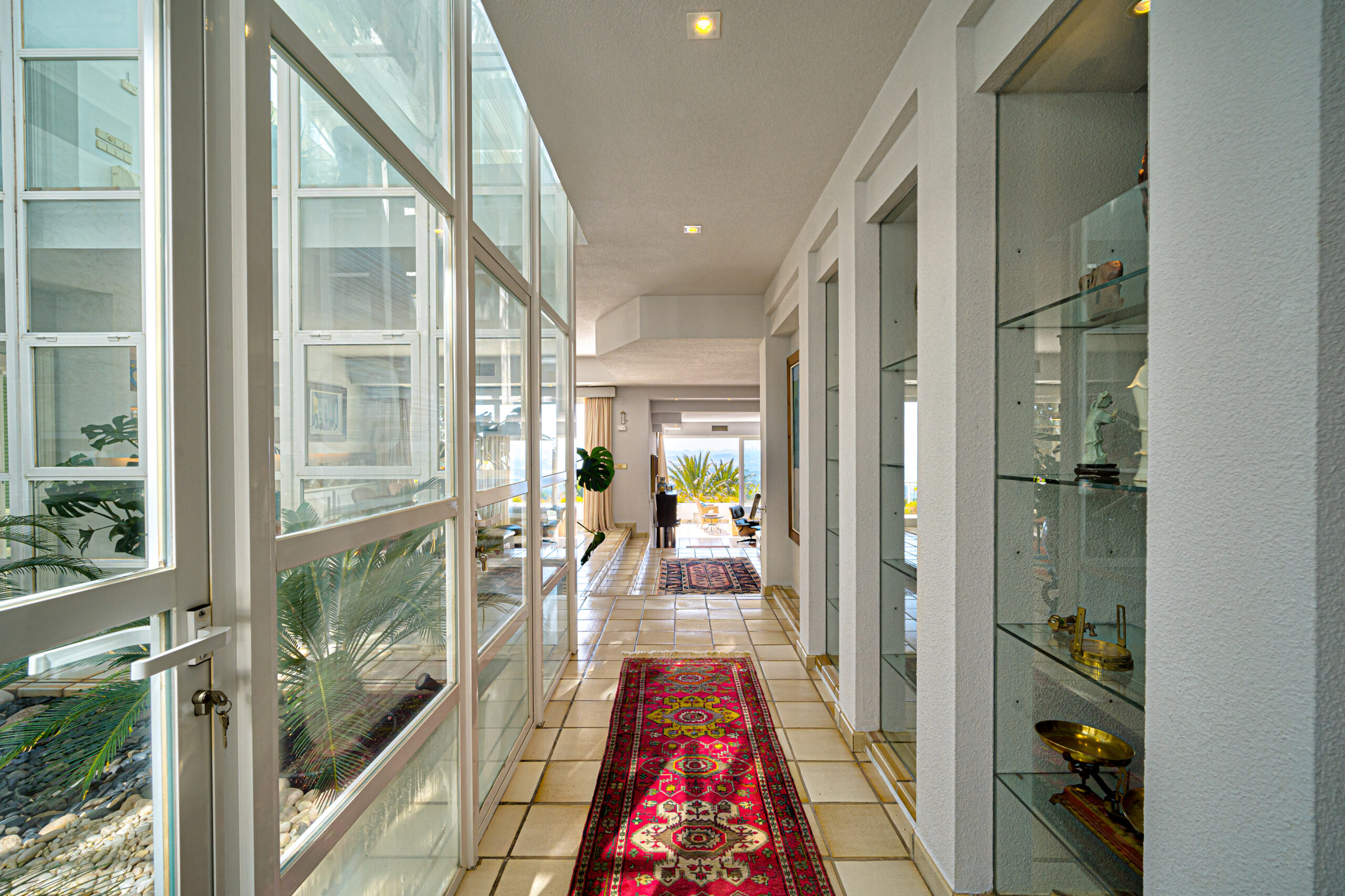 MeninaGroup - Pierluigi Cavarra - Gata 8-54