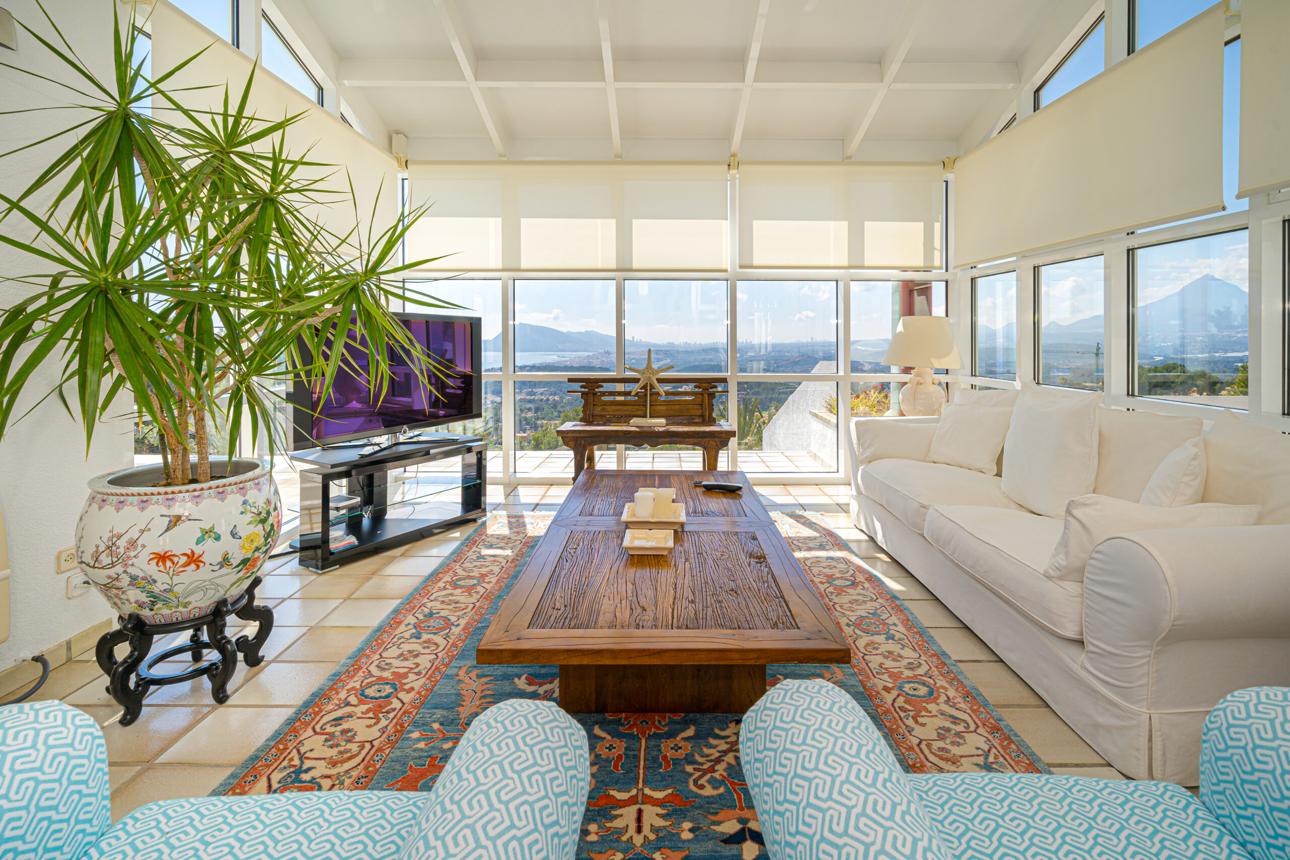 MeninaGroup - Pierluigi Cavarra - Gata 8-80