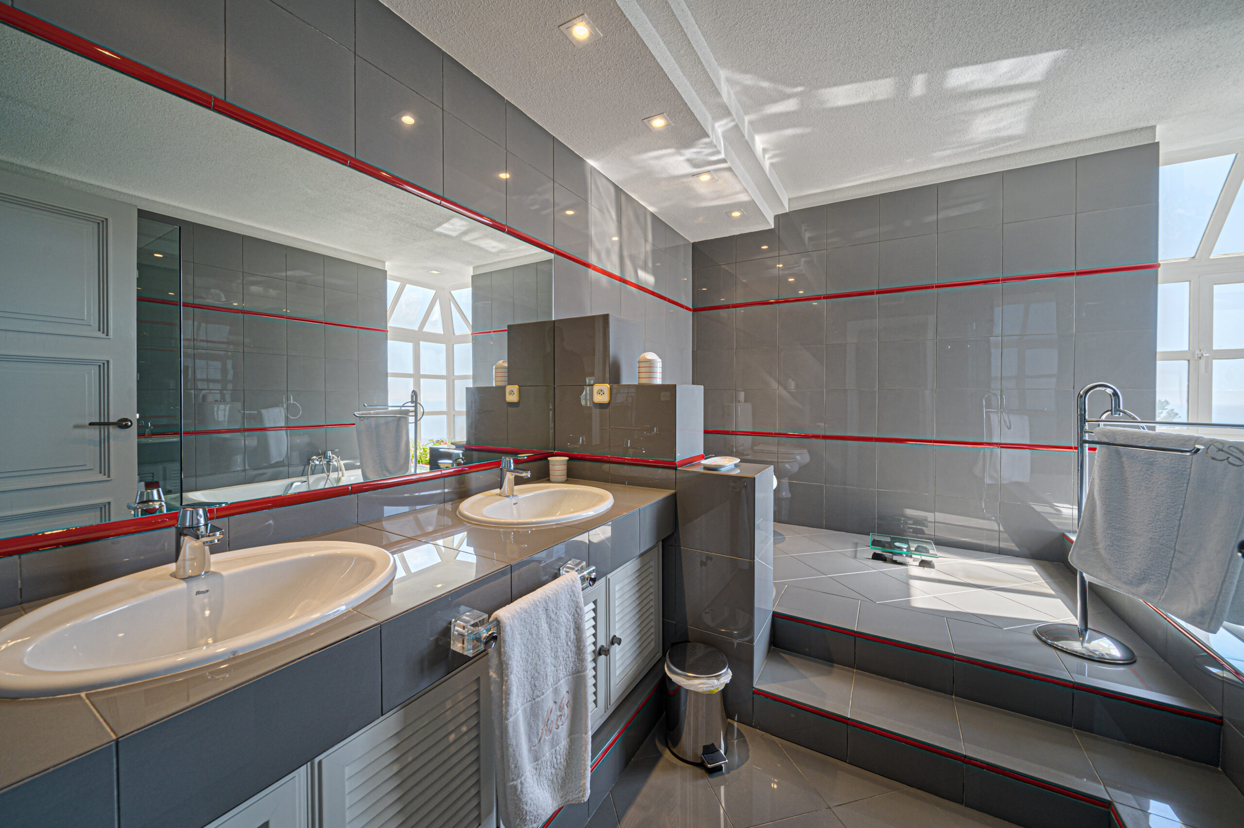 MeninaGroup - Pierluigi Cavarra - Gata 8-85