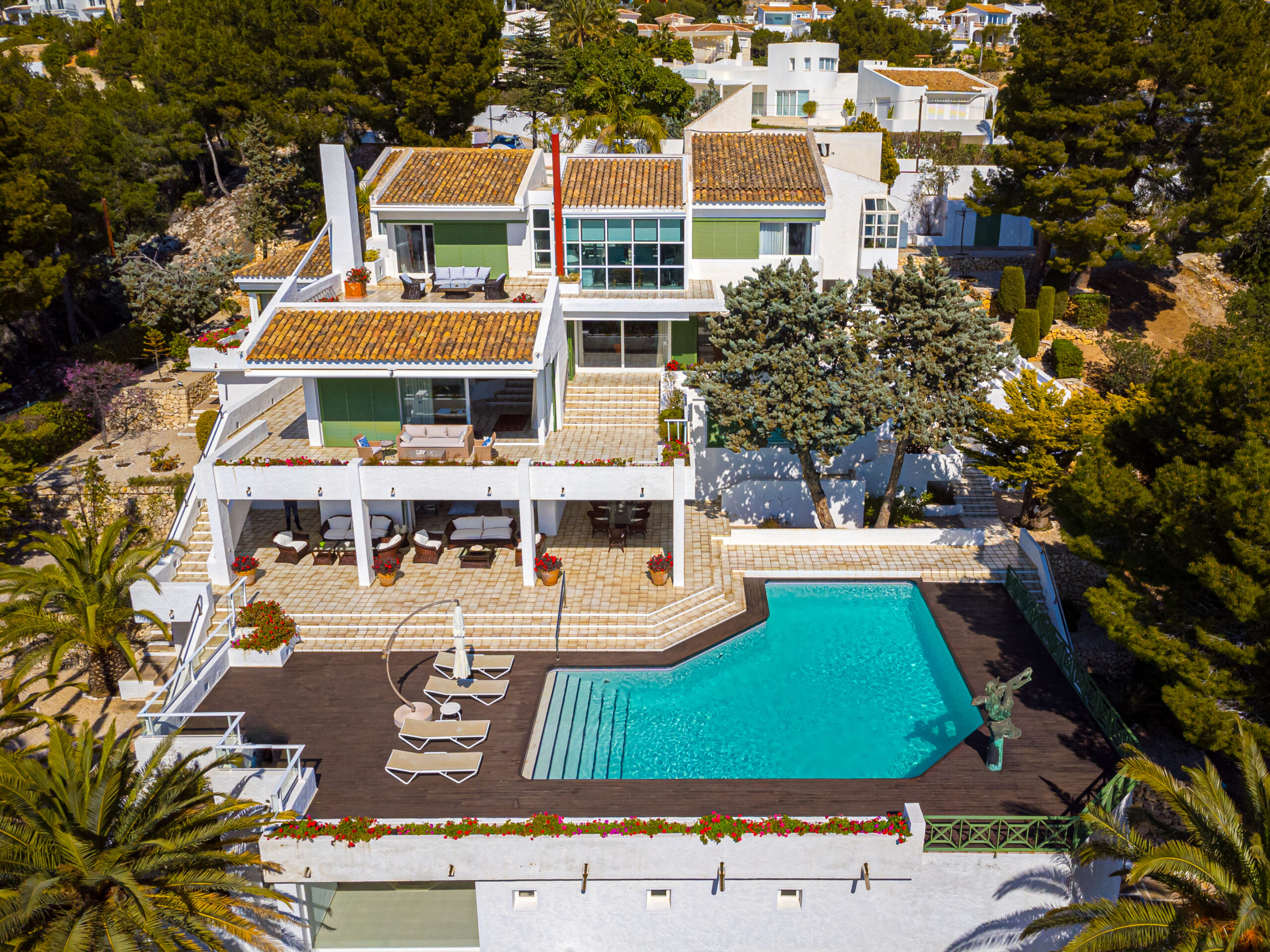 MeninaGroup - Pierluigi Cavarra - Gata 8-97