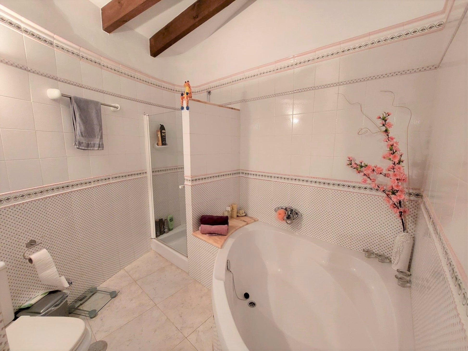 1f8dcbf8-0fe0-4661-bc49-51b98381c210