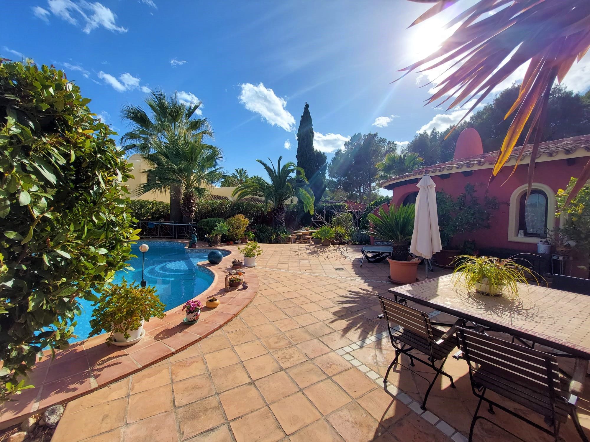 40ad2042-3084-4281-a834-4c5f5705c42d