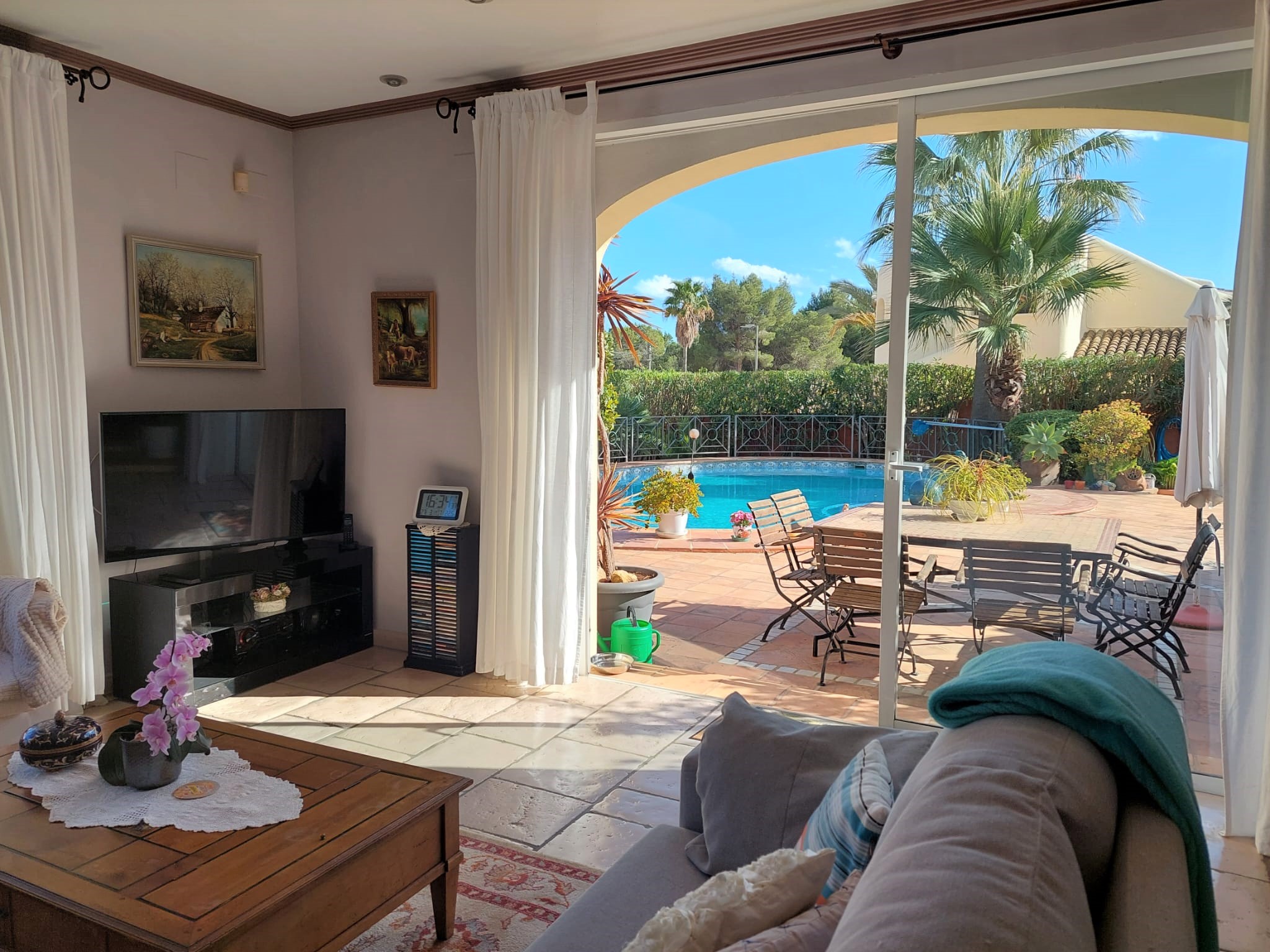 93ddcd9c-cad5-49f2-b4dc-11f48d6fae09