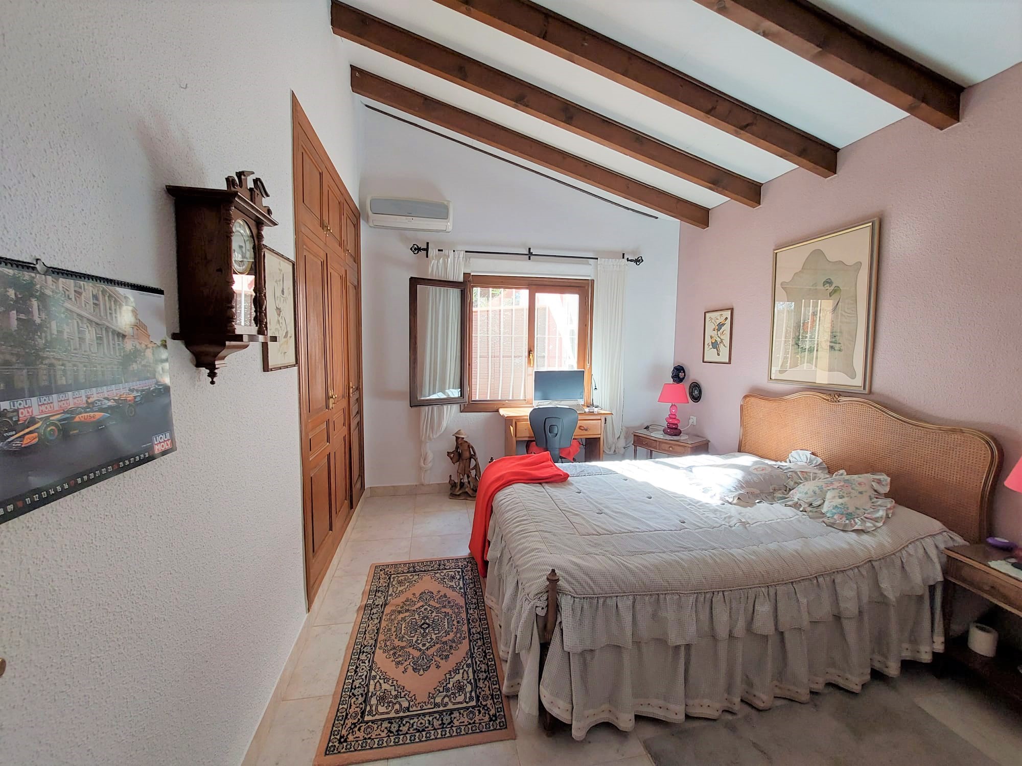 b127d40e-efb4-4a76-b9de-57560be4df72