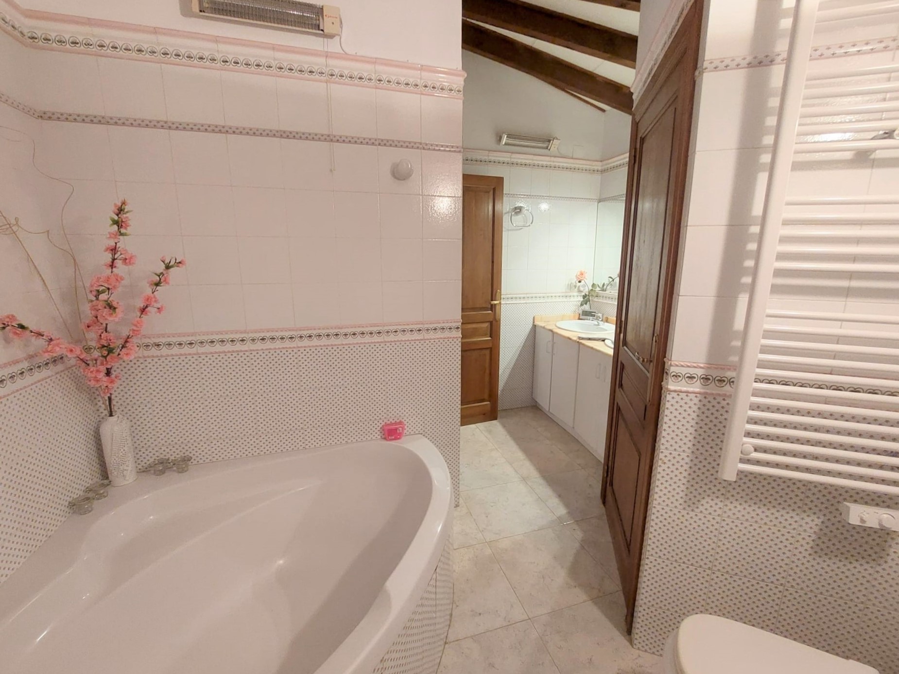 d931250c-2900-40b7-b128-317c8947764e