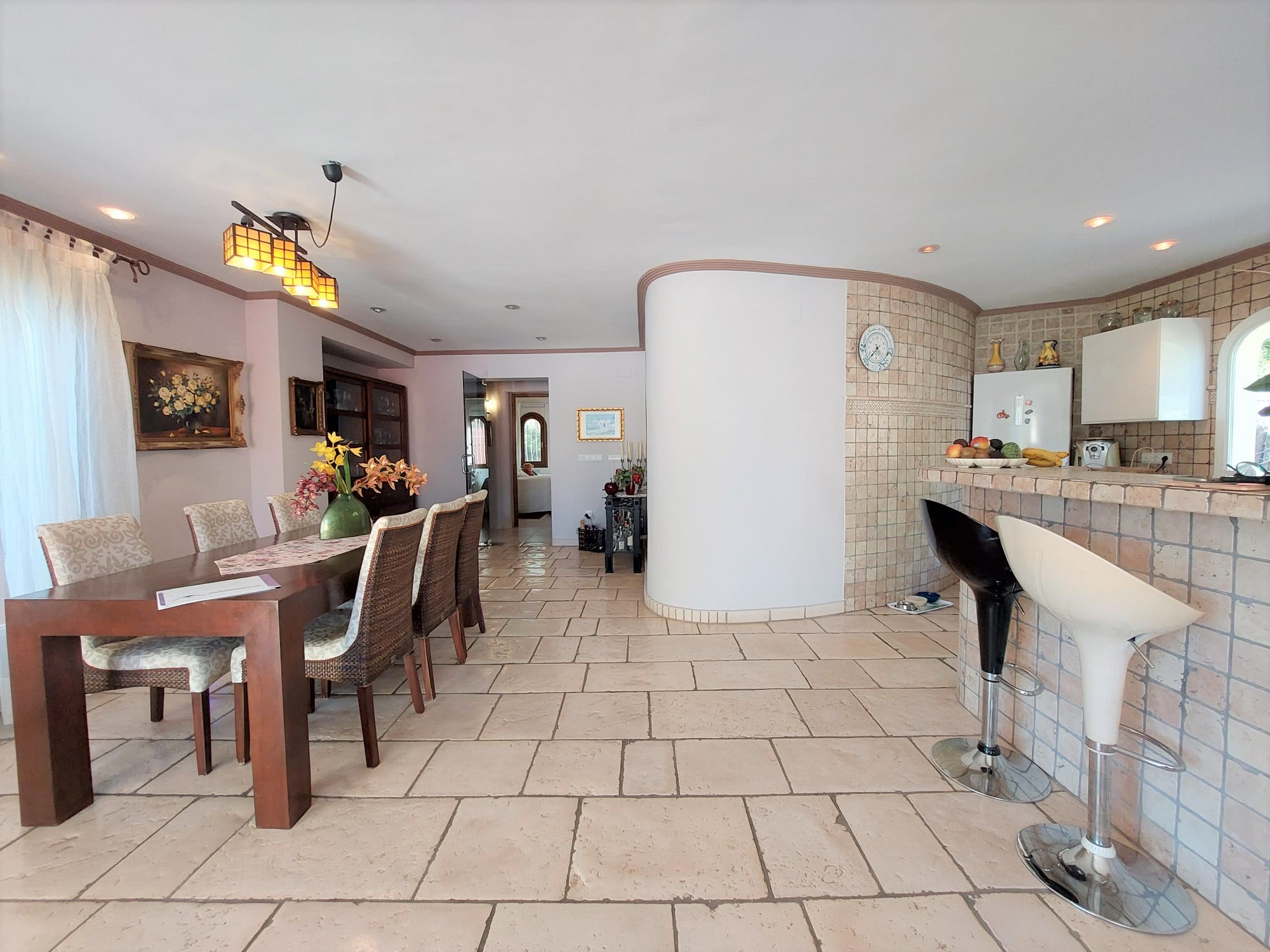 e682394d-4102-4203-a7fe-7c24d34d19c7