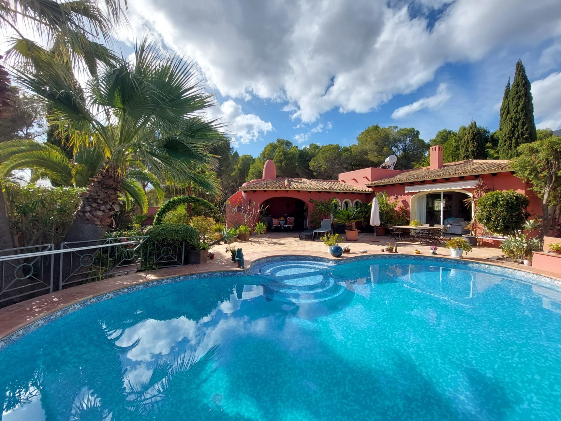 ef8fc3b7-2c59-4b35-82c5-61d0fccabbac