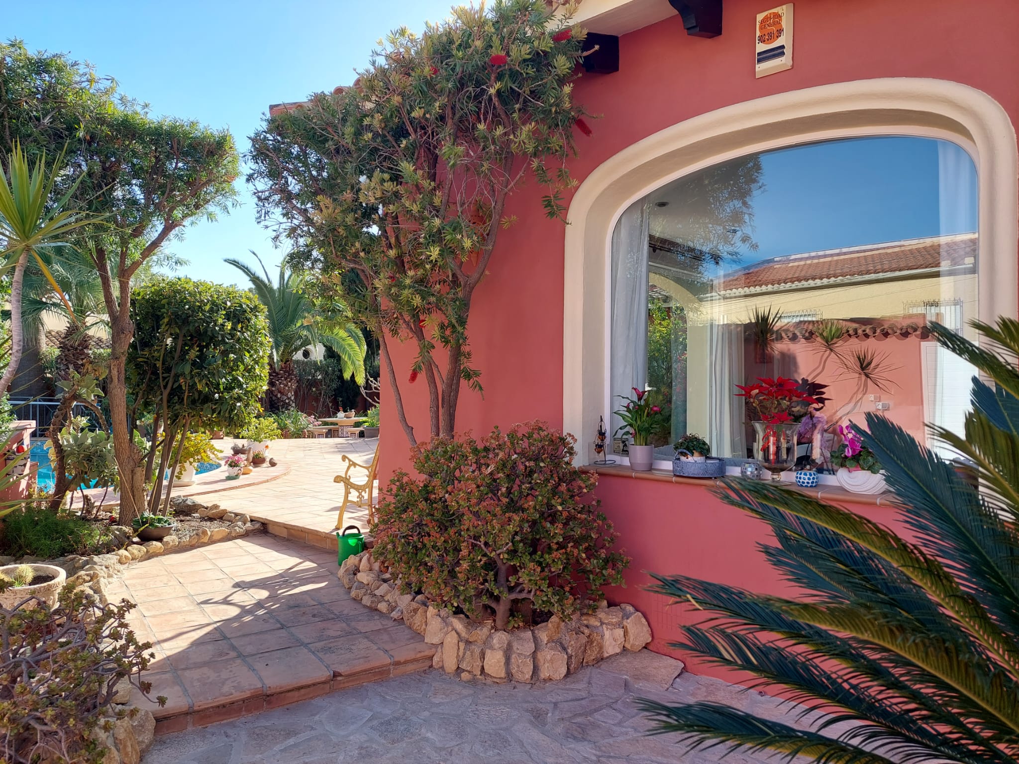 f8f12ac0-c935-46ad-93ab-5ef3737bceb6